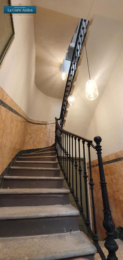 B&B La Corte Antica - Luino Lago Maggiore Εξωτερικό φωτογραφία